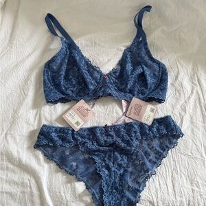 Savage X Fenty Lace Bralette and Panty Set - Blue